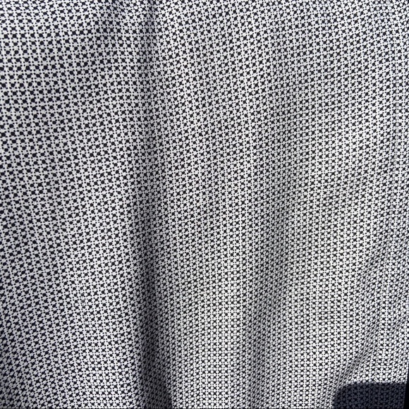 Loft women’s button up black and white blouse in size x-small - Picture 8 of 8
